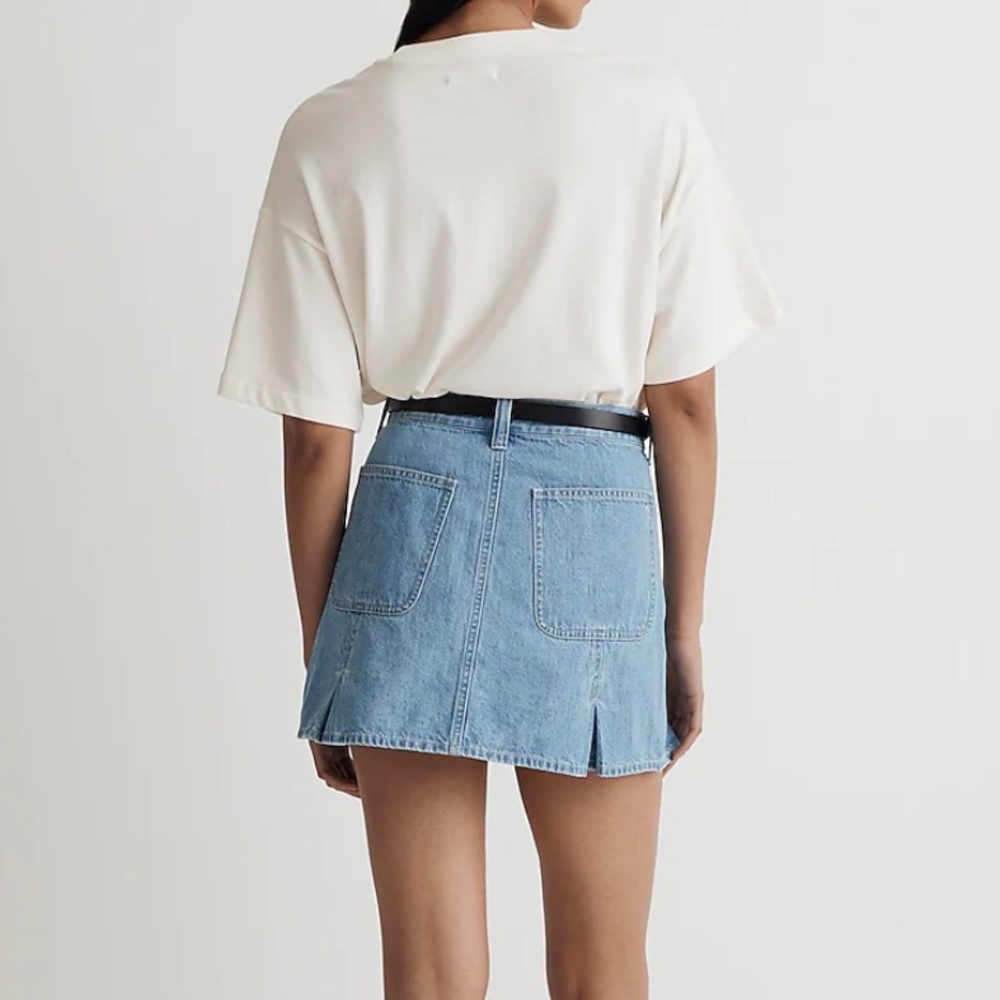 NWOT Madewell Pleated Denim Mini Skirt in
Stilecrost Wash 32 • - Picture 4 of 11